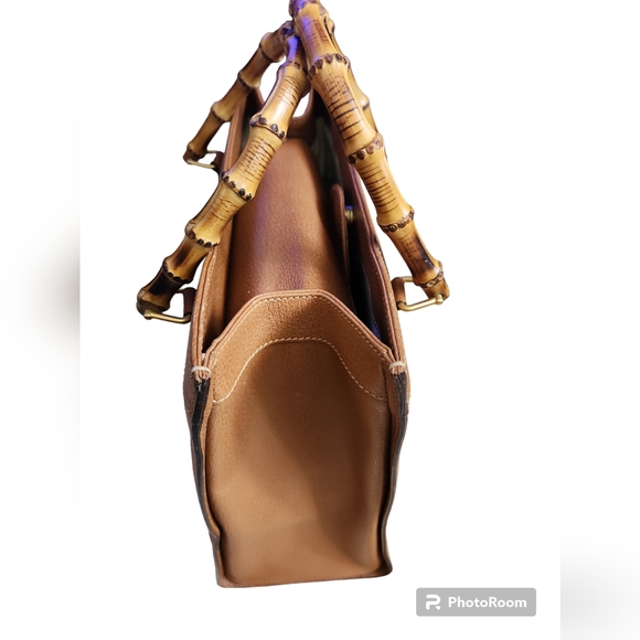 💥Vintage GUCCI Diana Bag Bamboo Tote Medium size - Picture 9 of 17